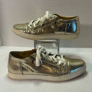 Just Fabulous Gold Metallic Tennis Shoe Women Size 9